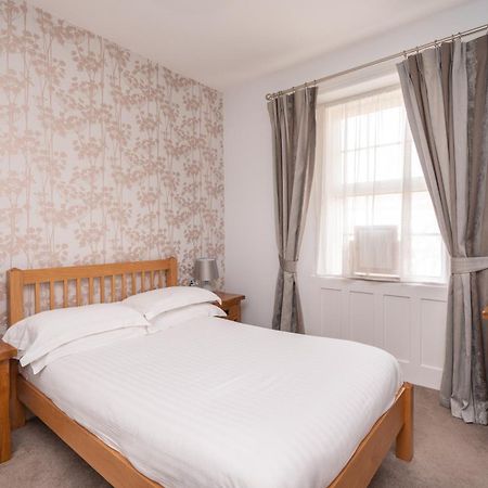 Lauriston Hotel Уестън сюпър Меър Екстериор снимка
