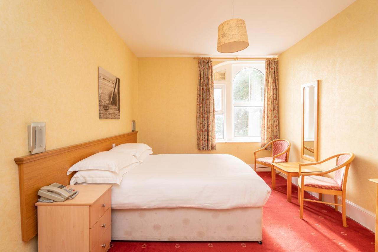 Lauriston Hotel Уестън сюпър Меър Екстериор снимка